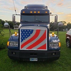 Meet your Posher, Kenneth